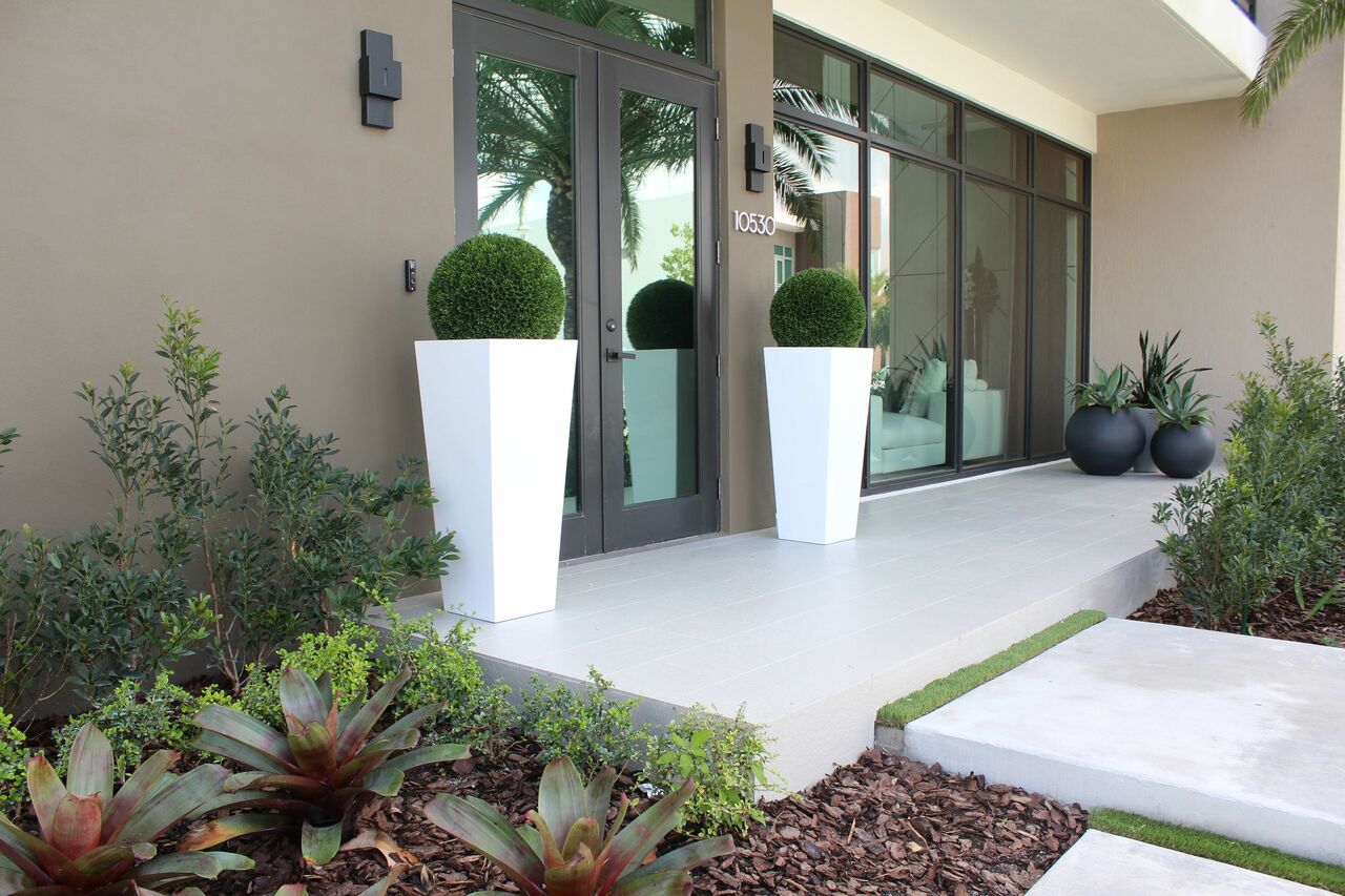 51 Cm Topiaire avec Grand Beau Fibre de Verre Vase