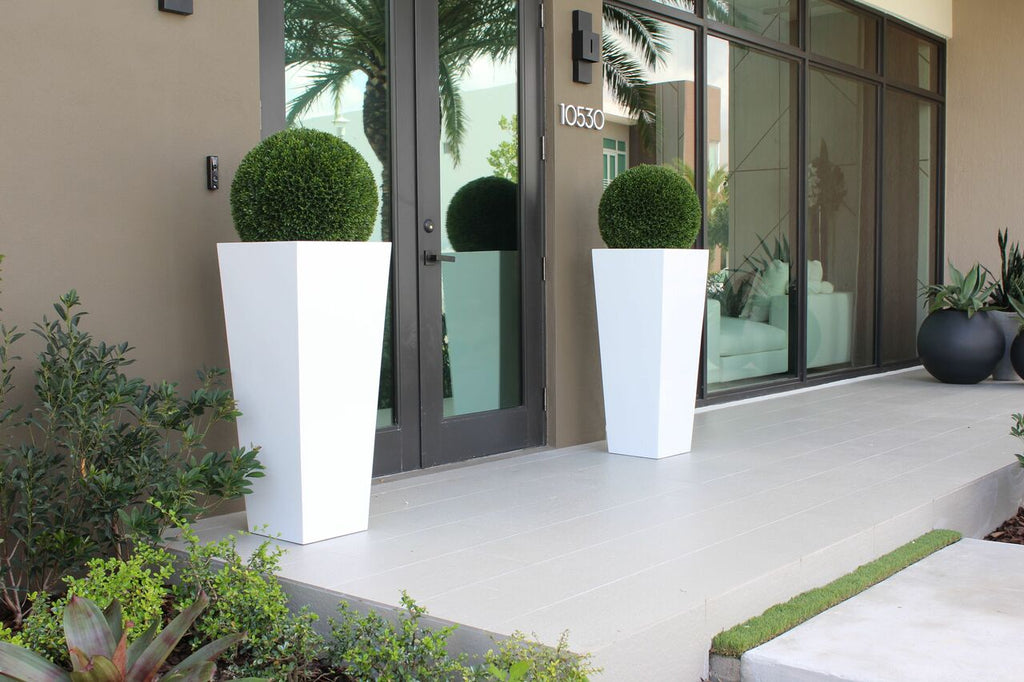 51 Cm Topiaire avec Grand Beau Fibre de Verre Vase