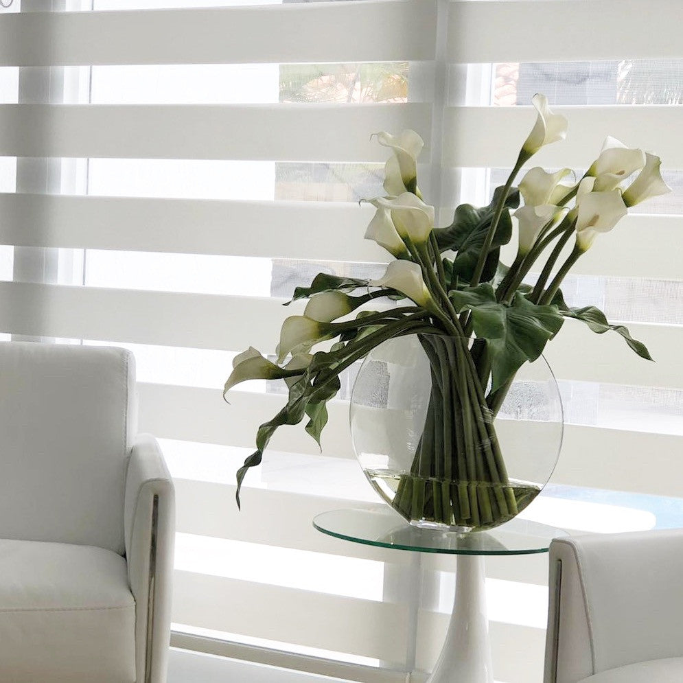 Vase Lune avec Blanc Arums