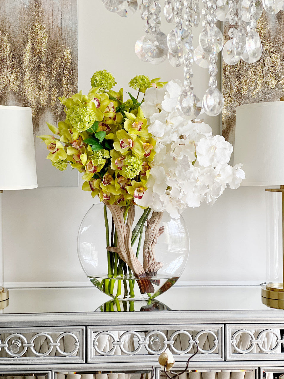 Vase Lune avec Blanc Orchidées Vanda et Vert Cymbidiums