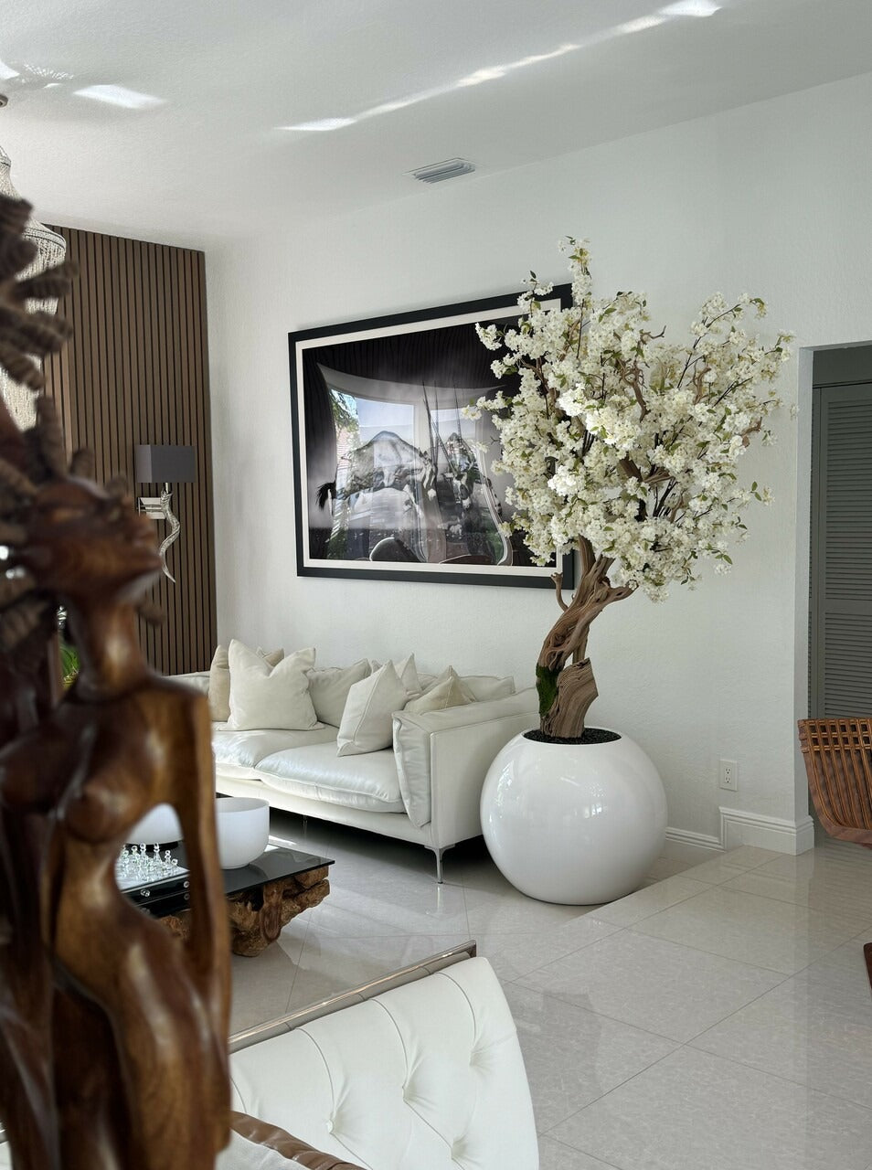Blanc Brillant Globe avec Personnalisé Made Fleurs de Cerisier Arbre