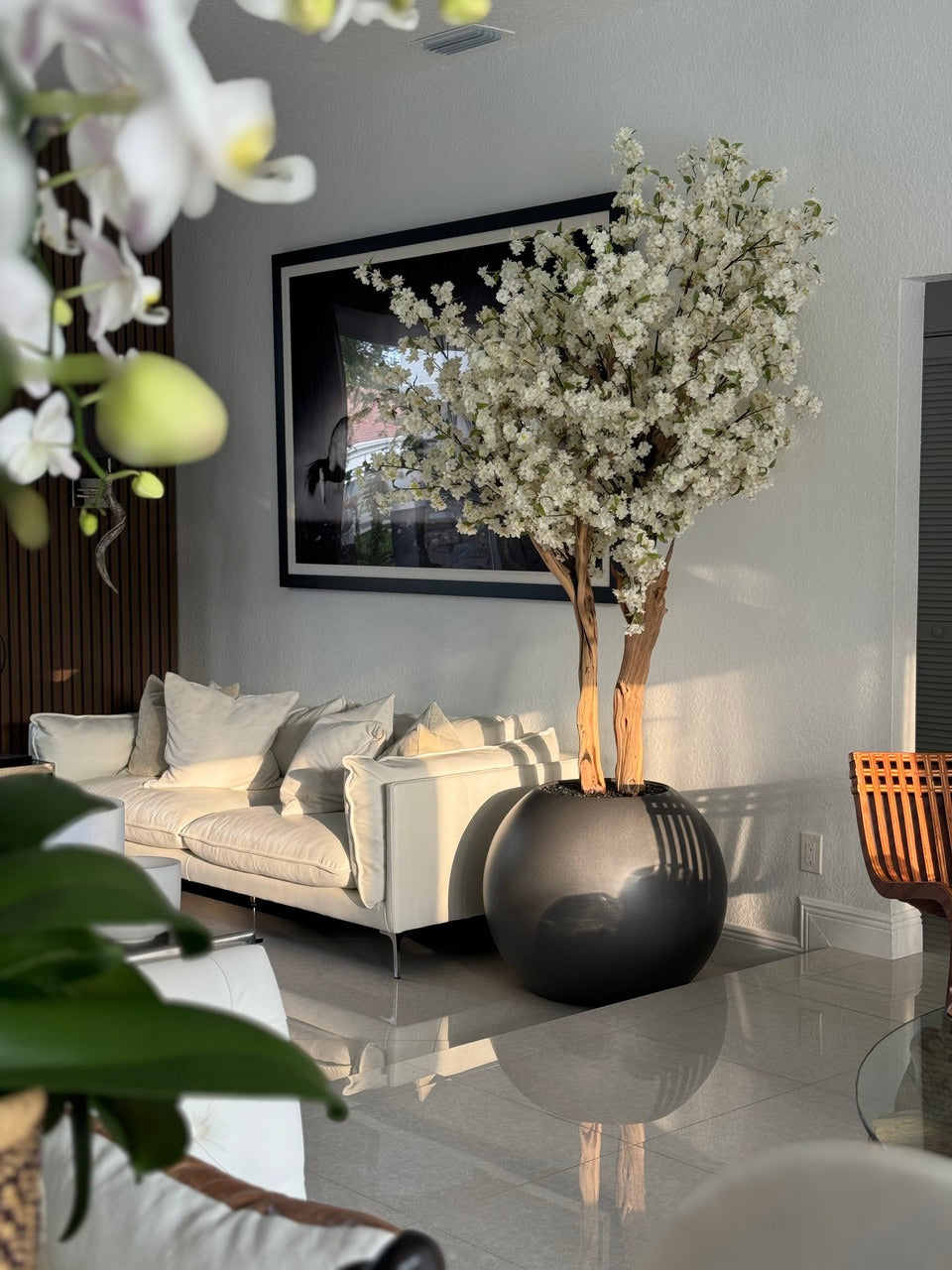 Mat Gun Metal Globe avec Personnalisé Made Fleurs de Cerisier Arbre