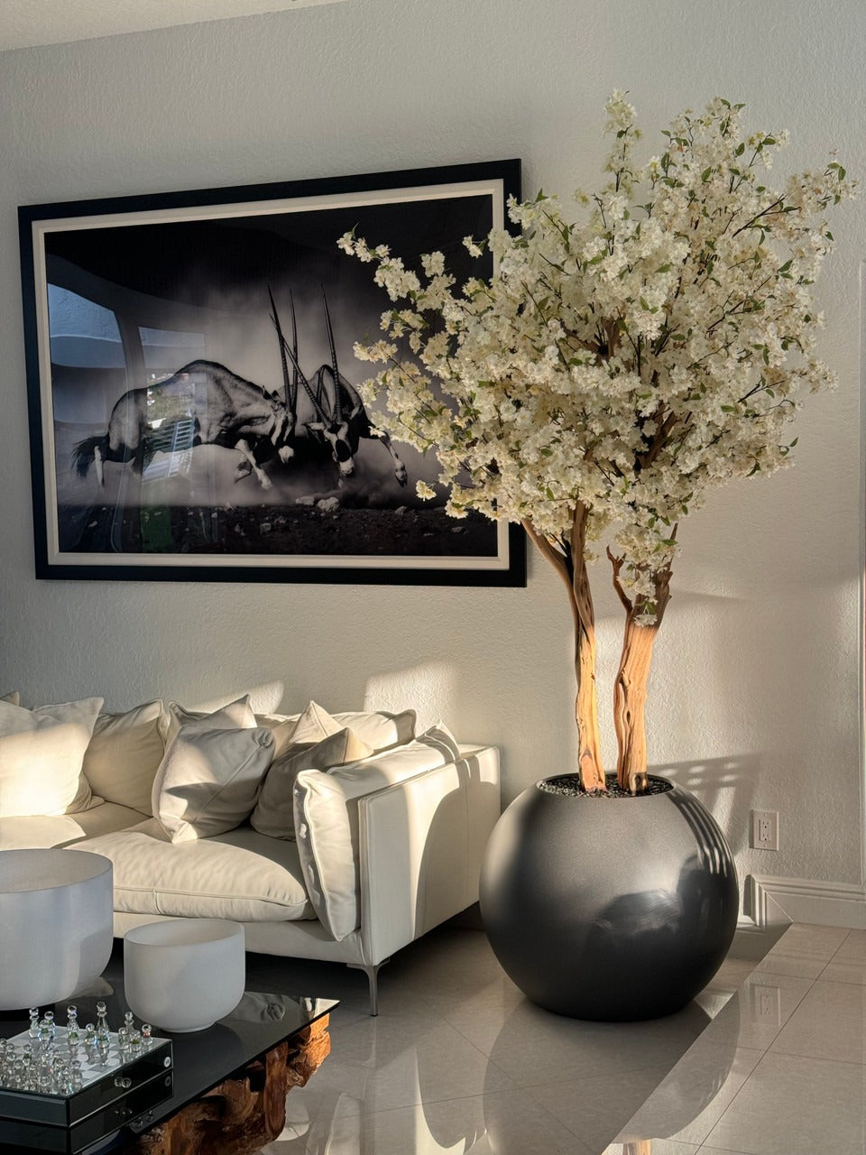 Mat Gun Metal Globe avec Personnalisé Made Fleurs de Cerisier Arbre