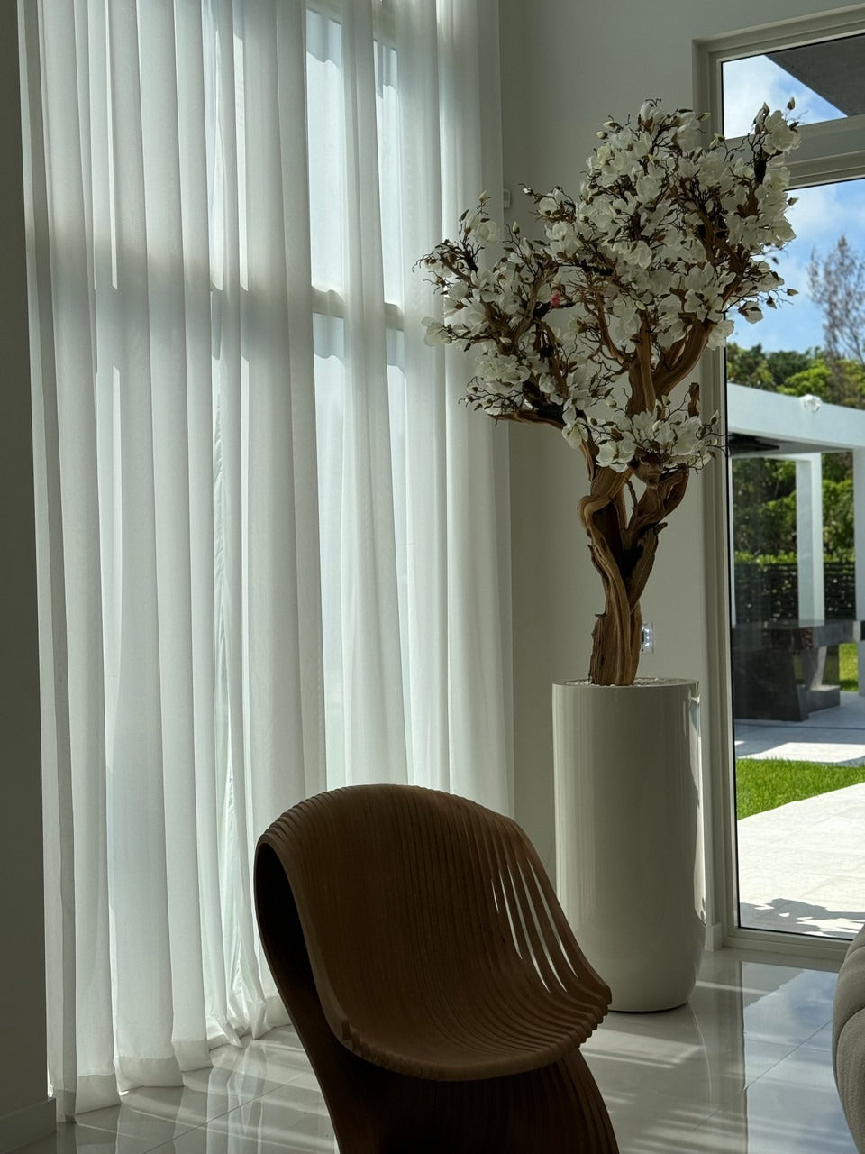 305 Cm Blanc Magnolia Arbre en Brillant Beige St. Tropez Pot