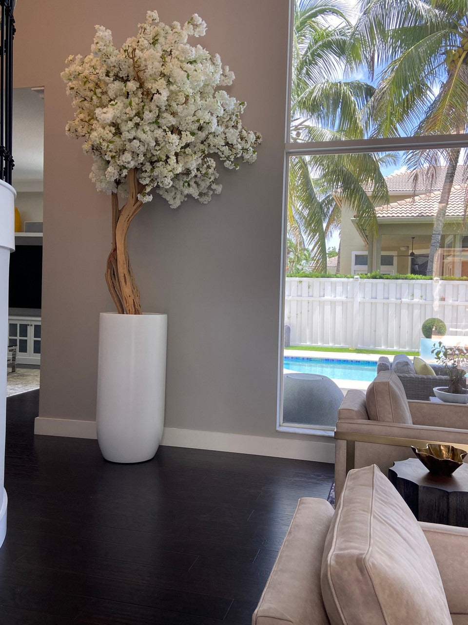 Mat Beige St. Tropez Pot avec Personnalisé Made Blanc Fleurs de Cerisier Arbre
