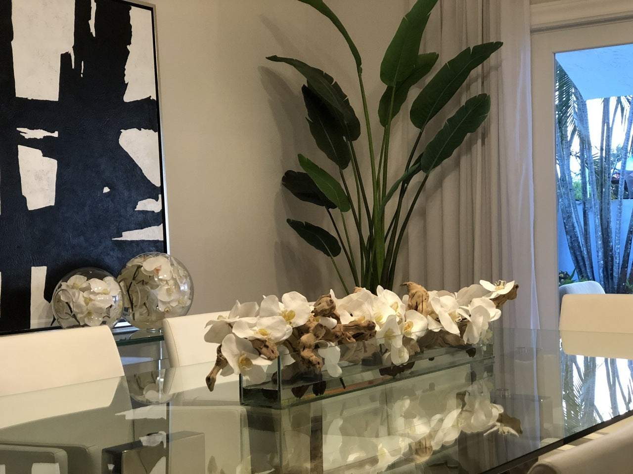 91 Cm Casa Moderna Pot Plateau en Verre avec Blanc Orchidées Phalaenopsis