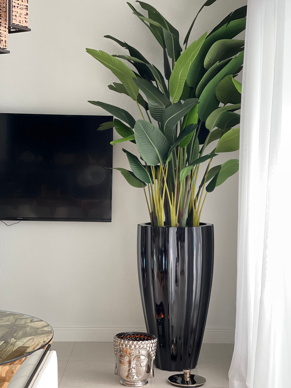 San Jose Fluted Pot en Noir Brillant avec Birds de Paradise