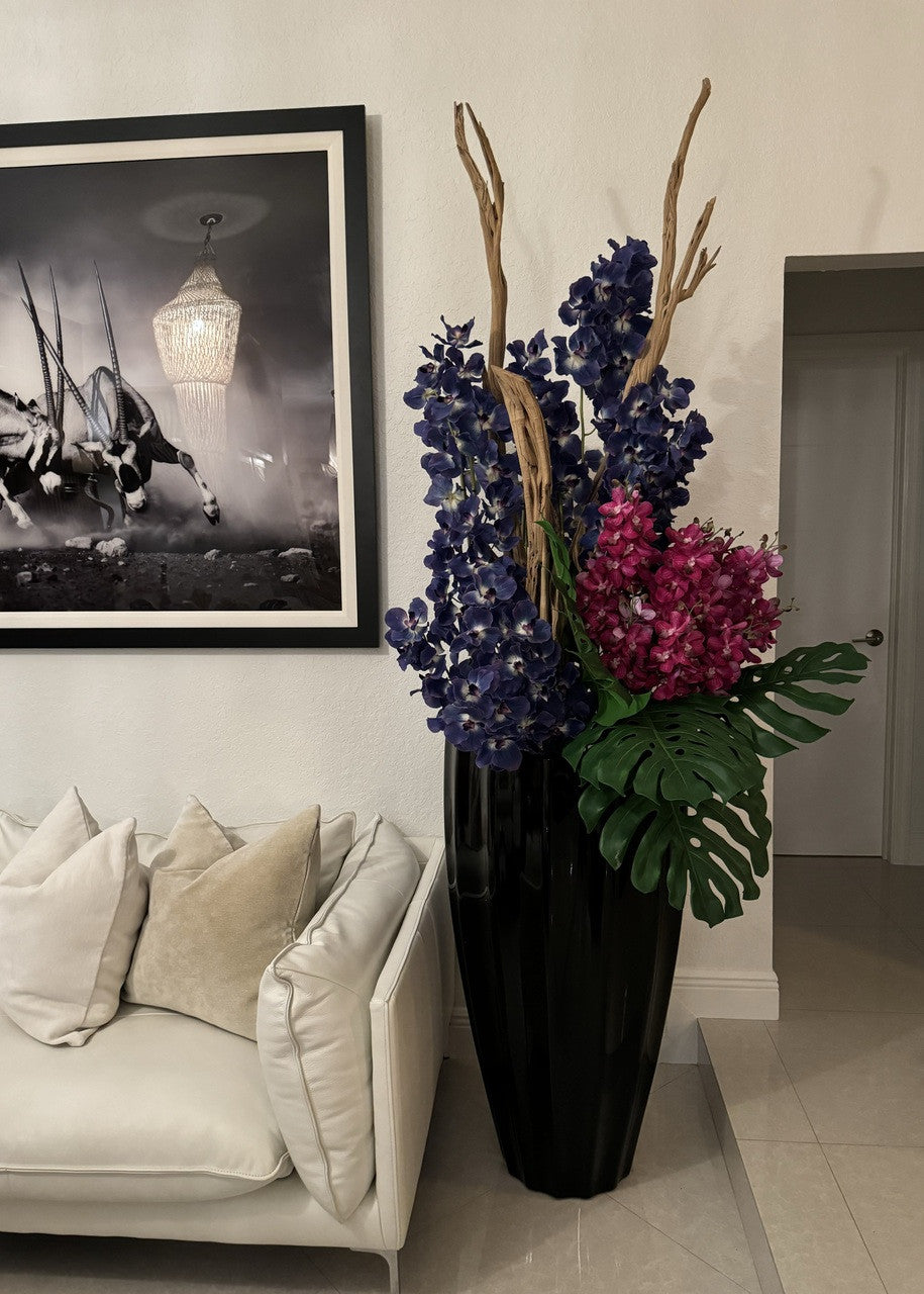 San Jose Pot en Noir Brillant avec Orchidées Vanda