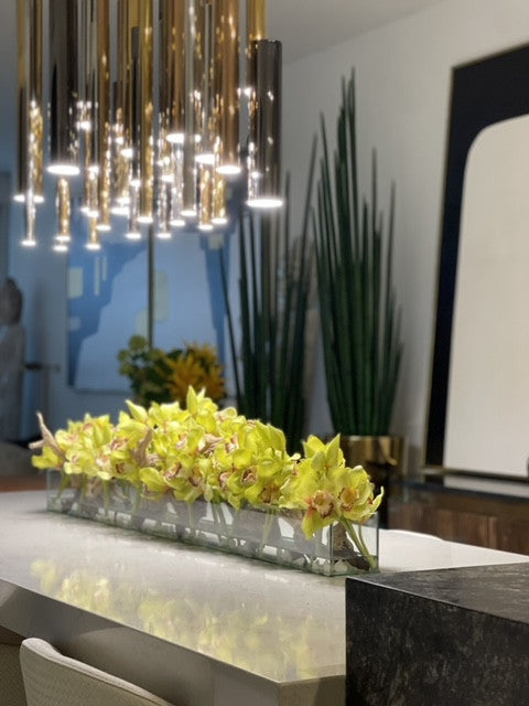 122 Cm Casa Moderna Pot Plateau en Verre avec Vert Orchidées Cymbidium
