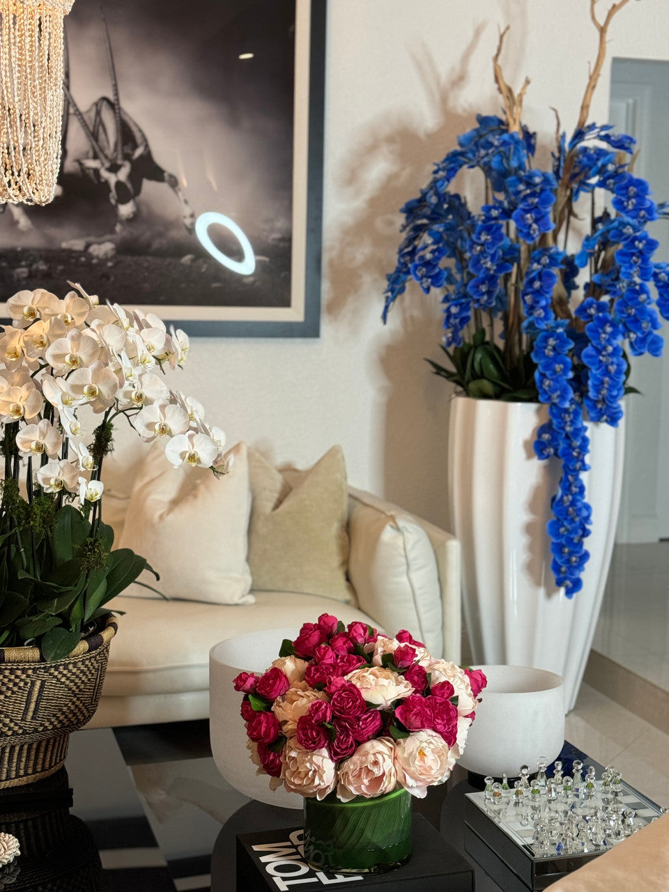San Jose Pot en Blanc avec Cascading Bleu Orchidées
