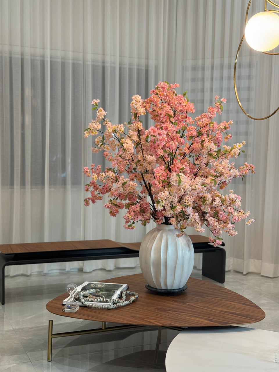 Astoria Vase avec Rose Fleurs de Cerisier