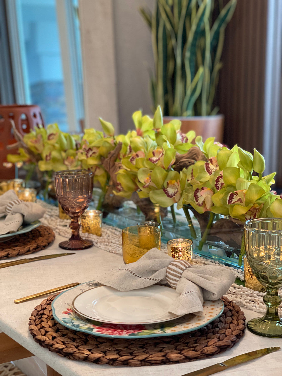 122 Cm Casa Moderna Pot Plateau en Verre avec Vert Orchidées Cymbidium