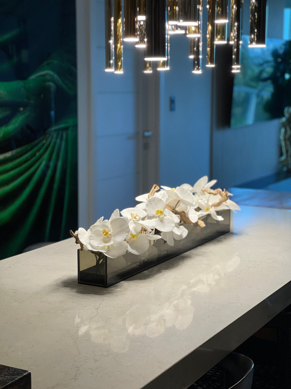 91 Cm Casa Moderna Noir Tinted Pot Plateau en Verre avec Blanc Orchidées Phalaenopsis