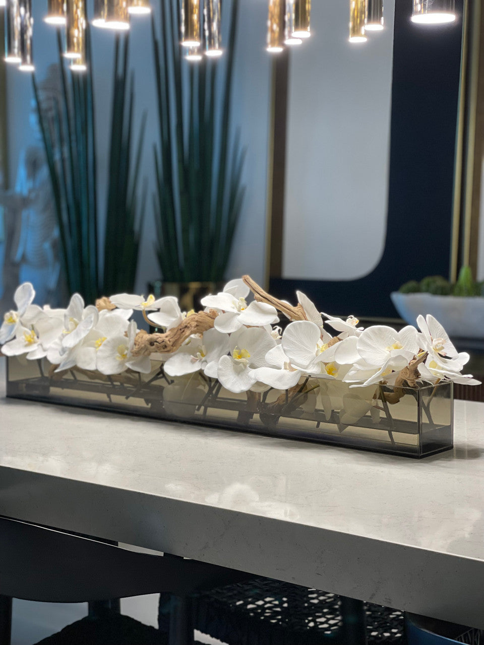 91 Cm Casa Moderna Noir Tinted Pot Plateau en Verre avec Blanc Orchidées Phalaenopsis