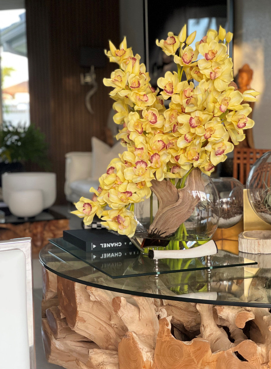 Jaune Cymbidiums en Vase Lune