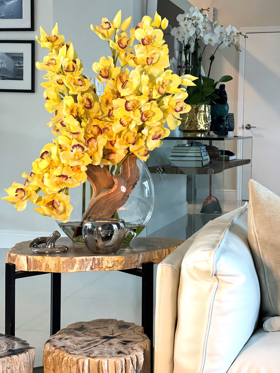 Jaune Cymbidiums en Vase Lune