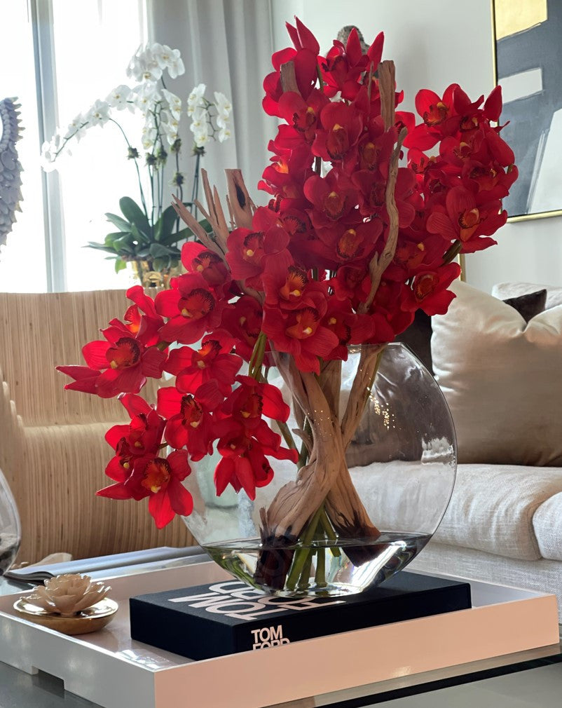 Rouge Cymbidiums en Vase Lune