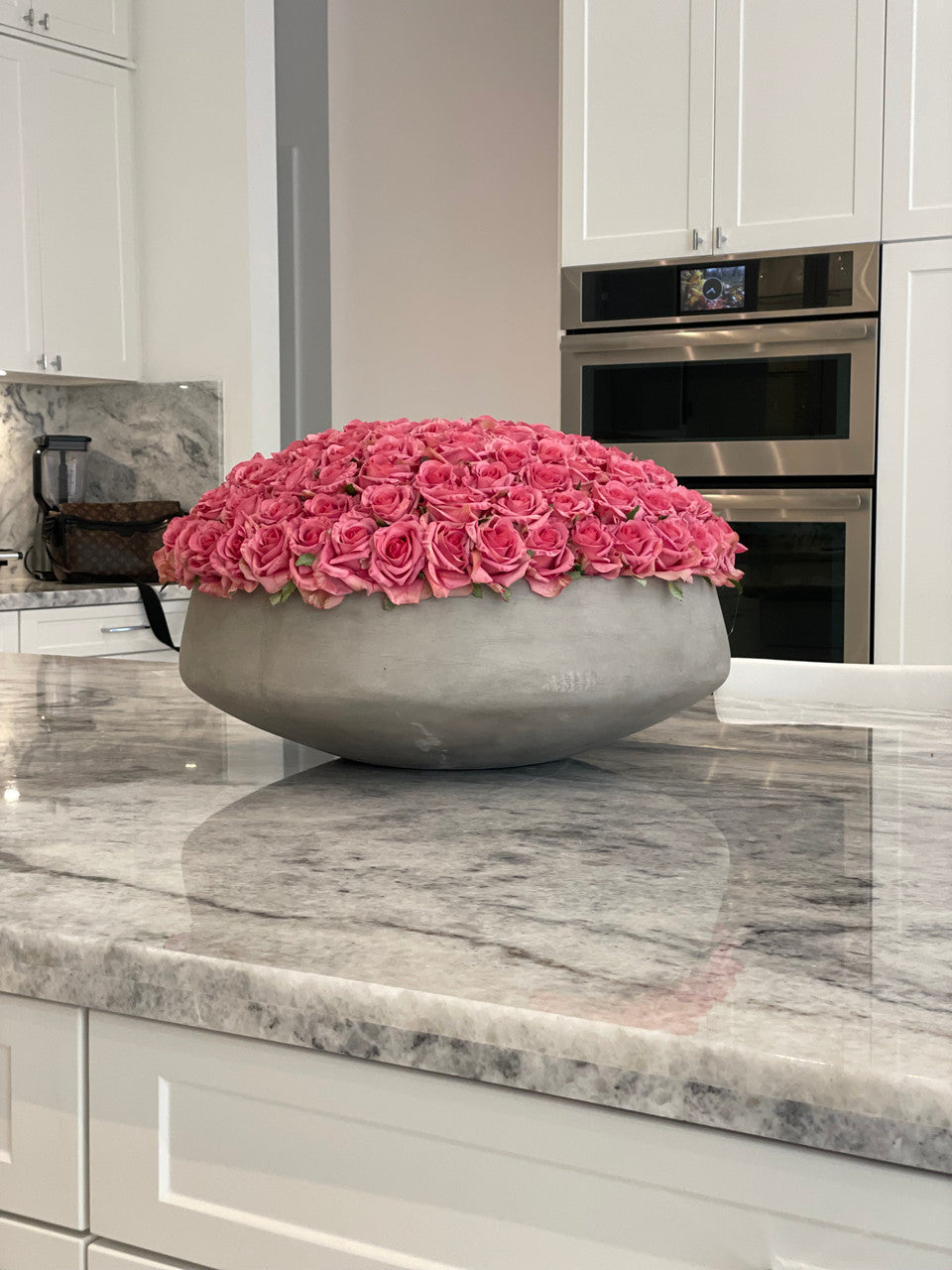 Grand Coupe Newport avec Real Touch Rose Roses